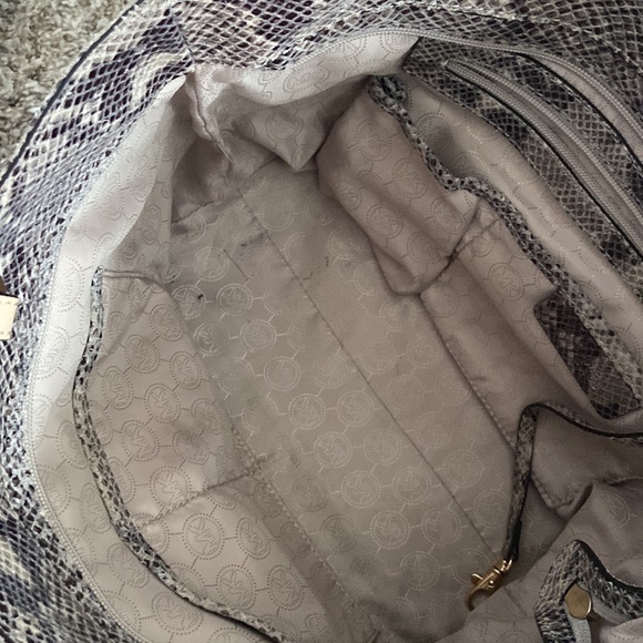 Michael Kors handbag - Picture 4 of 4